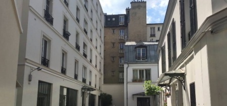 Courtyard 188 Boulevard Voltaire