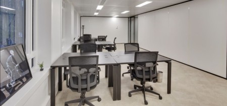 Desks 11 Cours Valmy