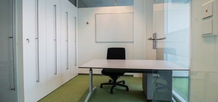 Office with storage claude debussylaan