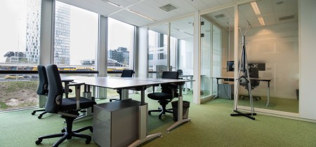 Larger office claude debussylaan