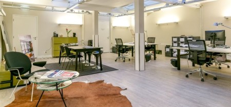 Office space with decoration rapenburgerstraat