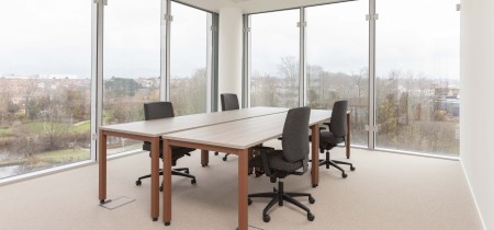 large office space da vincilaan