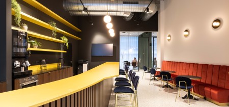 bar space and seating da vincilaan
