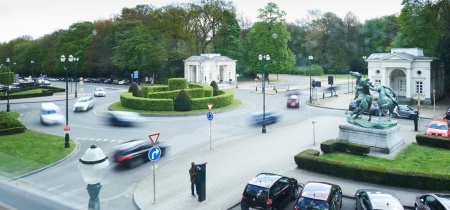 Neighboorhood Avenue Louise 523