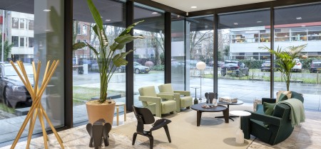 Seating space Grote Bickersstraat