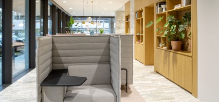 Comfortable work station Grote Bickersstraat