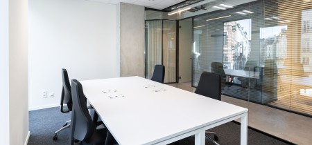 Meeting spot Bld Bischoffsheim 15