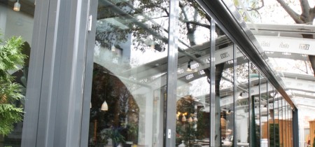 Large windows Landstraßer Hauptstraße