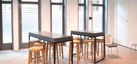 Bar tables Oberwallstraße 23-24