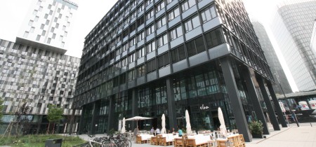 Building Gertrude-Fröhlich-Sandner-Straße 3