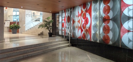 Hallway with plants 83-87 Avenue d'Italie