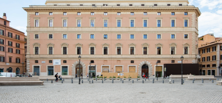 Photo 1 de Piazza di San Silvestro 8 à Rome