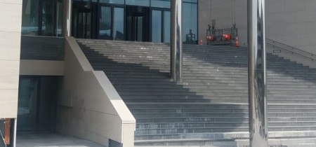 Entrance Brussels Airport 1K