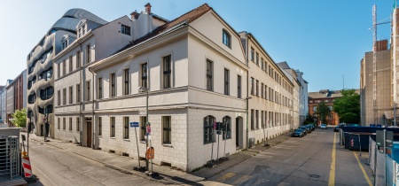 Front of building Johannisstraße