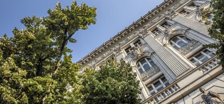 Front of building unter den linden