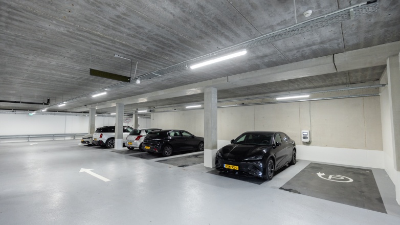 Parking garage