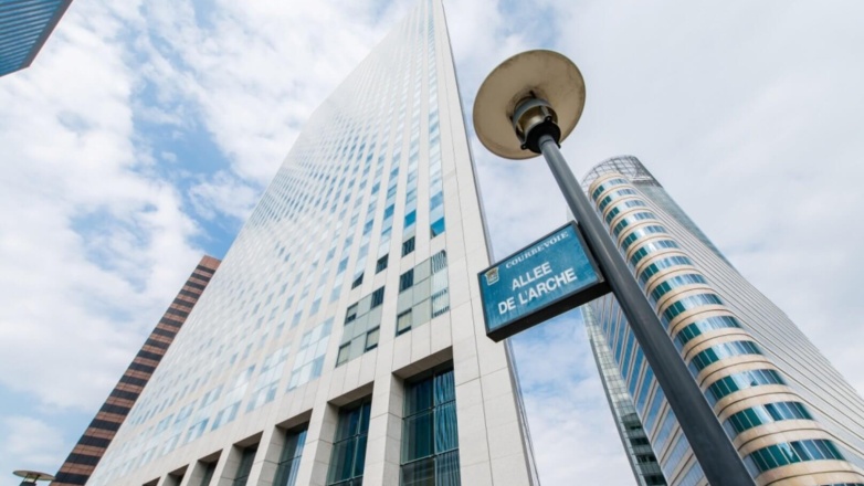 Photo 15 of 9-11 Allée de l'Arche in Courbevoie