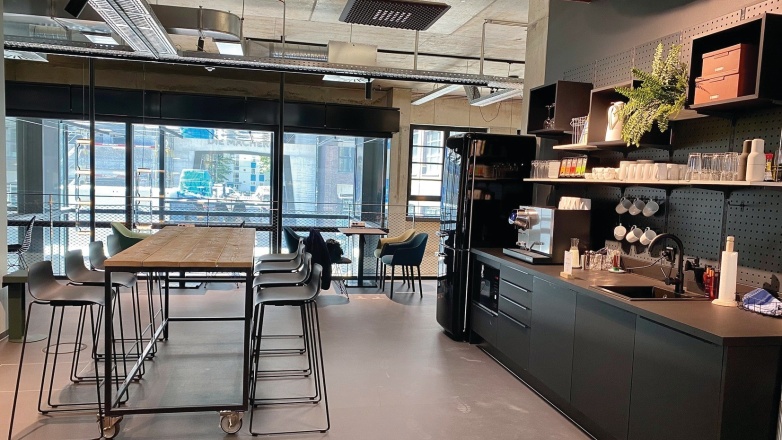 cafe / lunch area