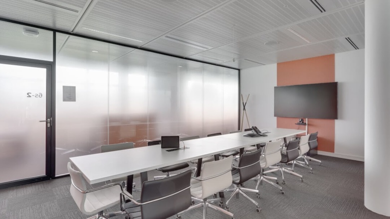 meeting room 11 Boulevard Romain Rolland