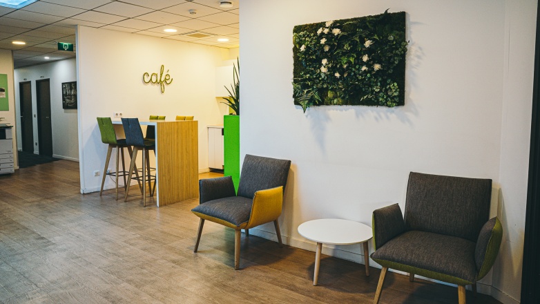 coffee area 12-14 Rond-Point des Champs-Élysées