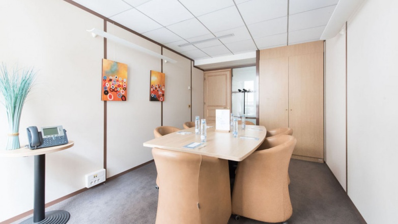 Private office 121 Avenue de Champs Elysées