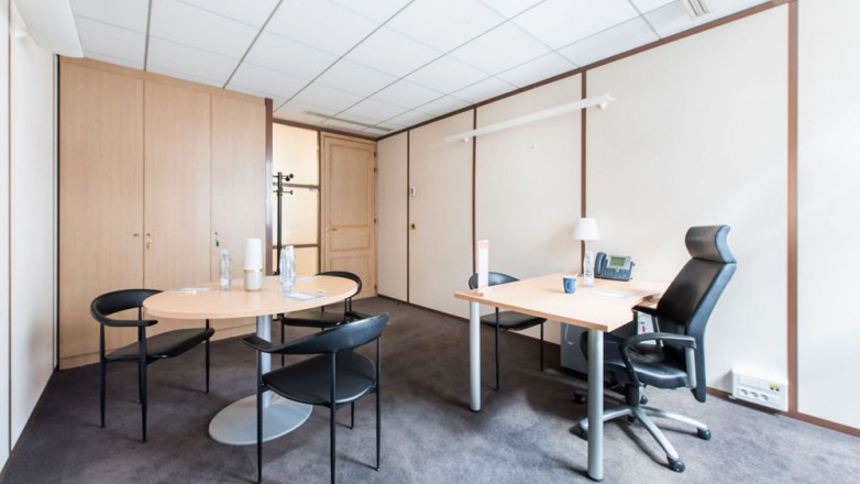 Meeting room 121 Avenue de Champs Elysées