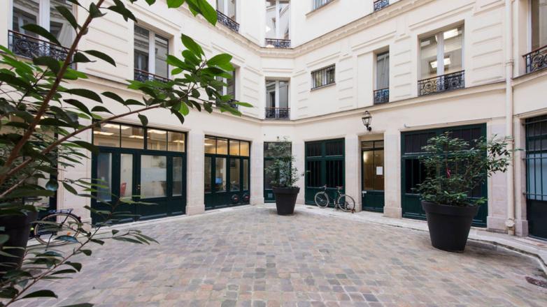 Courtyard 13-15 Rue Taitbout