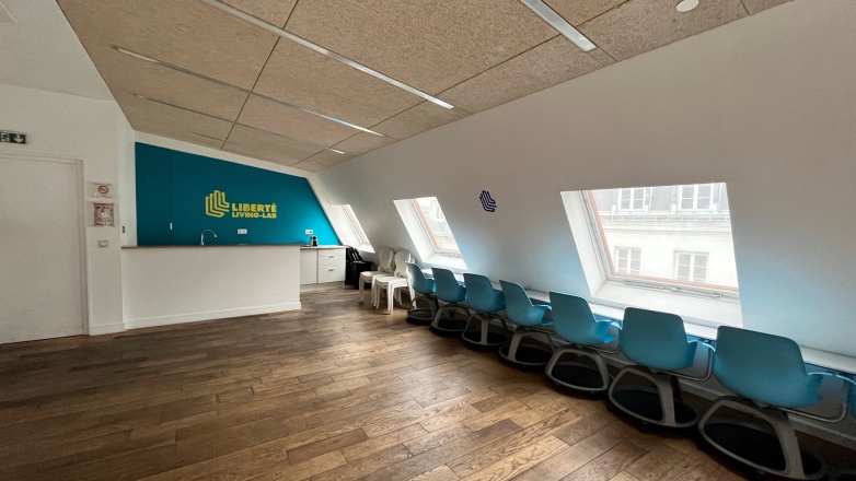 work area 16 rue du Caire