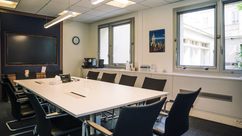 meeting room 183 Avenue Charles de Gaulle