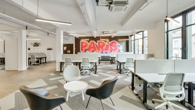 chatting area 19 rue Poissonnière 