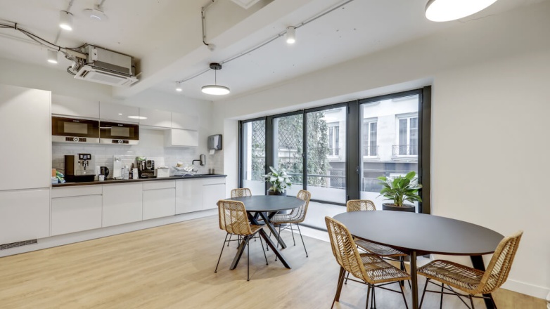 lunch area 19 rue Poissonnière 