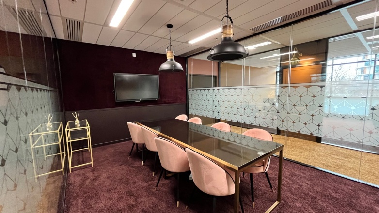 meeting room 23-25 avenue du Docteur Lannelongue