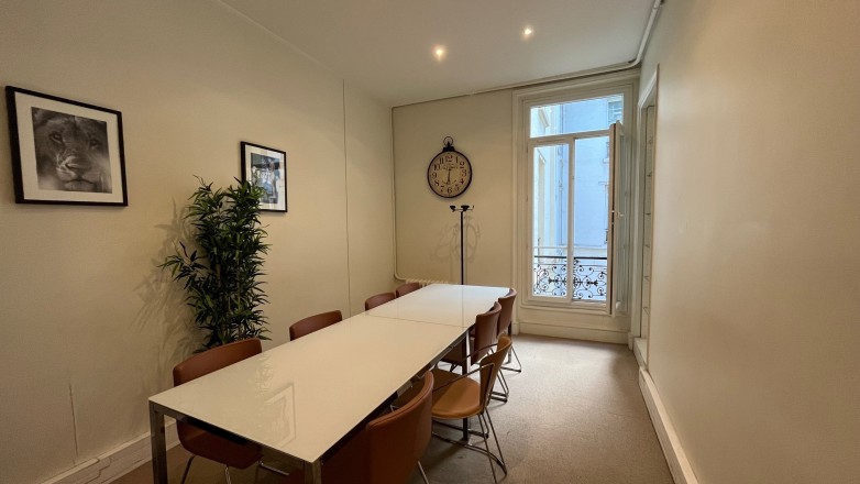 meeting room 26 rue Marbeuf