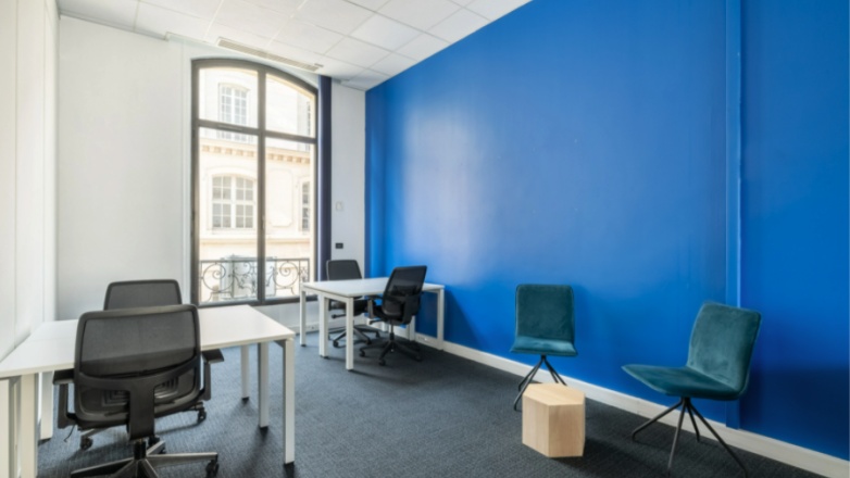 little office 28 Rue de l'Amiral Hamelin