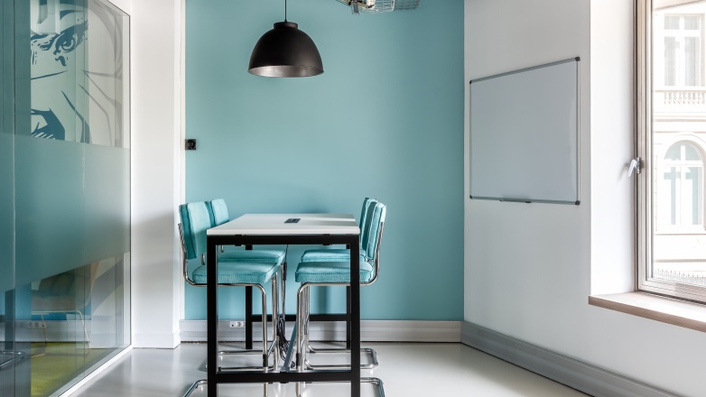 luminous space 4-10 avenue de la Grande Armée