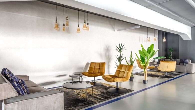 entrance 4-10 avenue de la Grande Armée