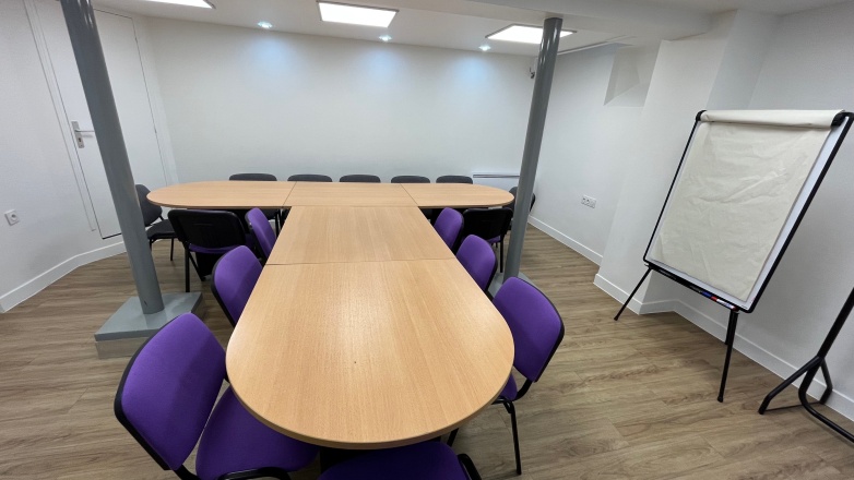 big meeting room 45 rue de Maubeuge