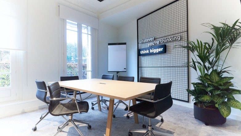 meeting room 4 avenue Georges Mandel