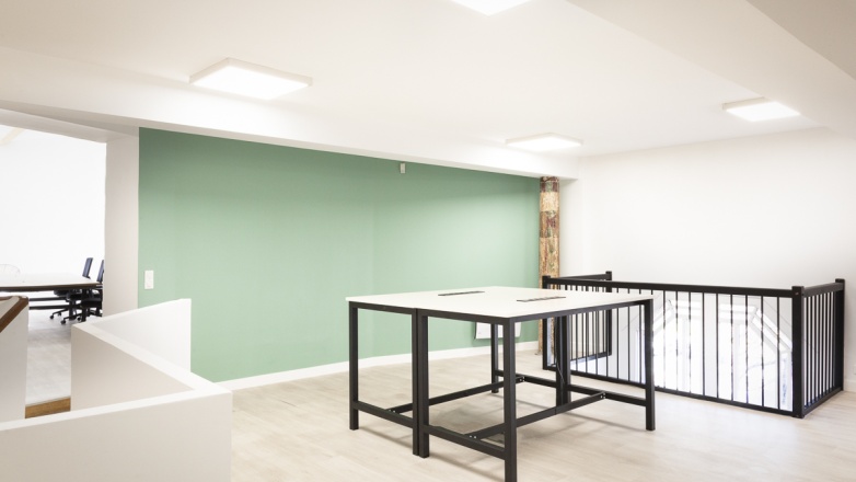 luminous area 52 boulevard Voltaire