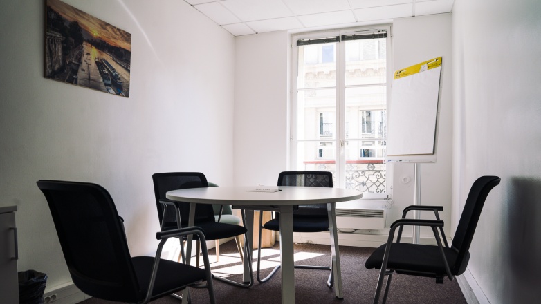 meeting room 57 Rue d'Amsterdam