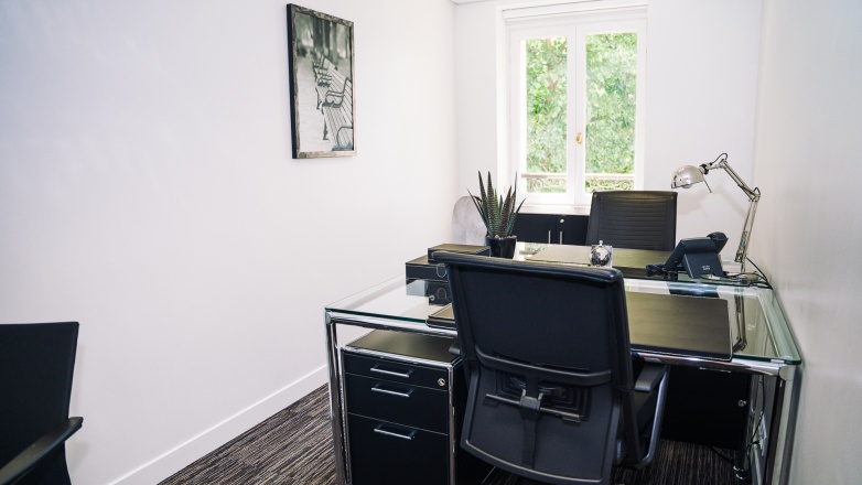 little office space 72 rue du Faubourg Saint Honoré 