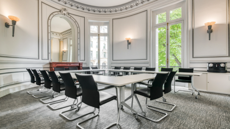 Big meeting room 75 boulevard Haussman