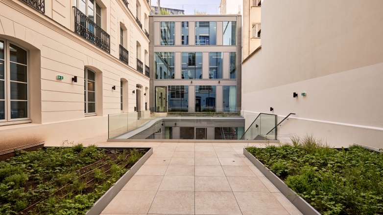 court 7 rue Magdebourg