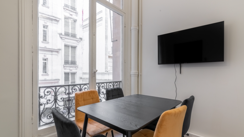 little meeting room 8 rue Auber