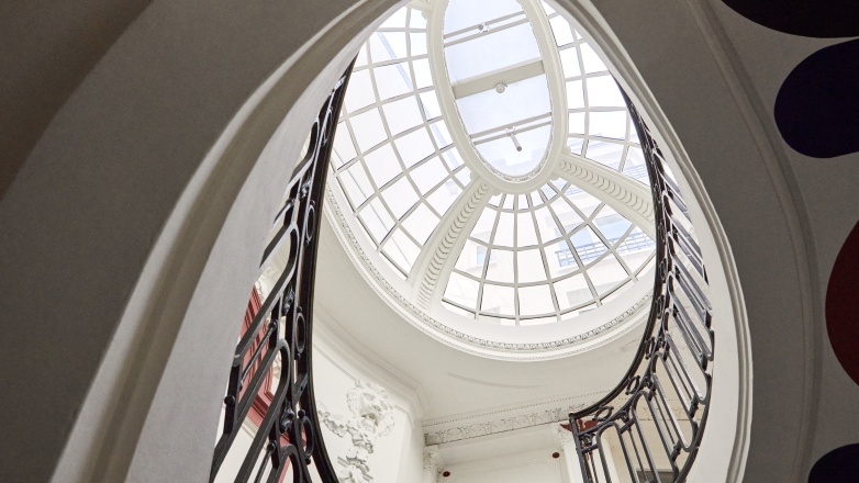 luminous space 9 rue des Filles Saint Thomas