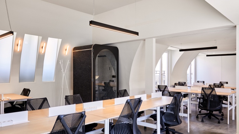 big private office 9 rue des Filles Saint Thomas