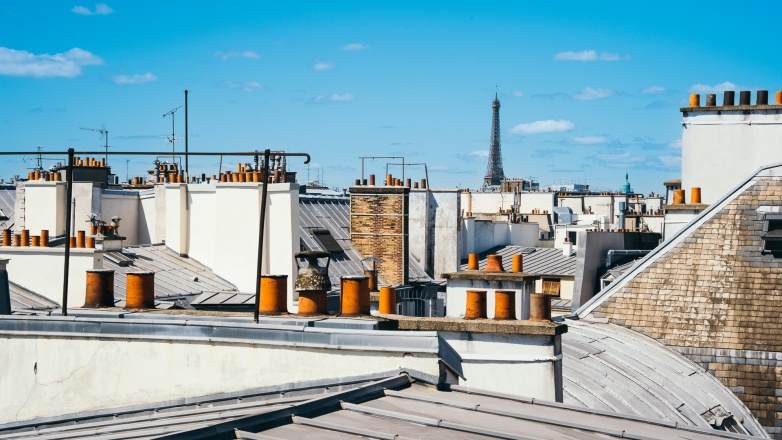 eiffel tower  Rue de quatre septembre