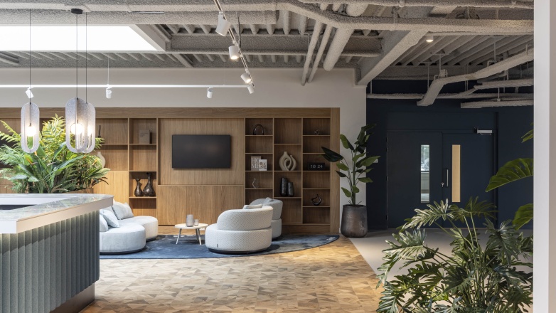 Foto 1 di Essebaan 63 ad Capelle aan den IJssel