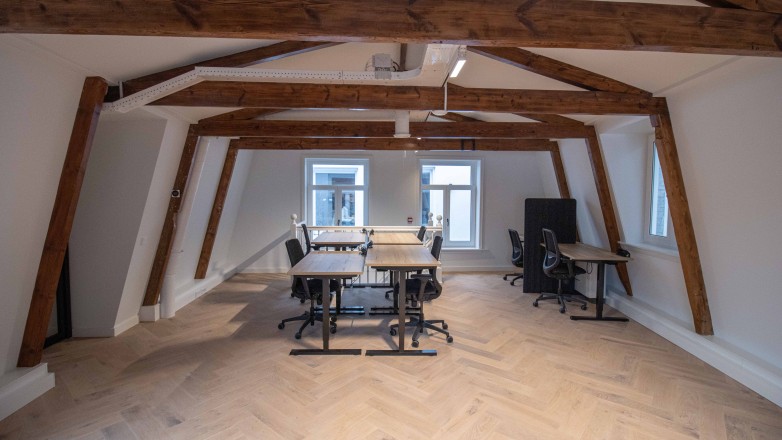 Large office with desks spuistraat