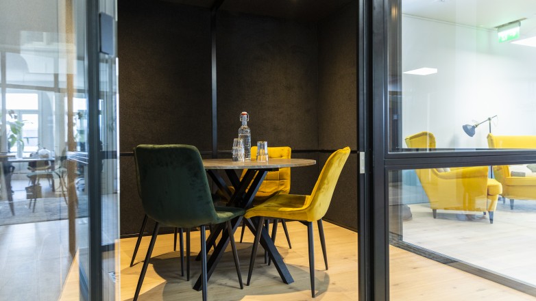 meeting room 